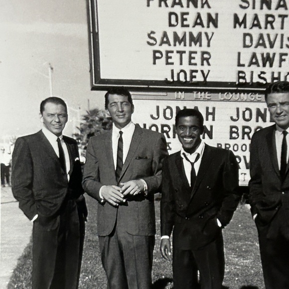 Highly Collectable Vintage Rat Pack Photograph - 8x10 - Picture 5 of 6